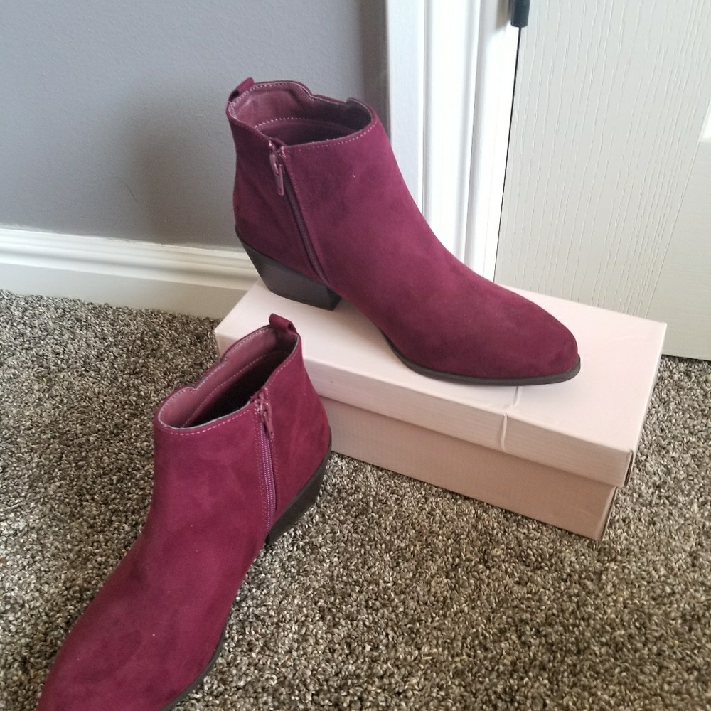Burgandy boots